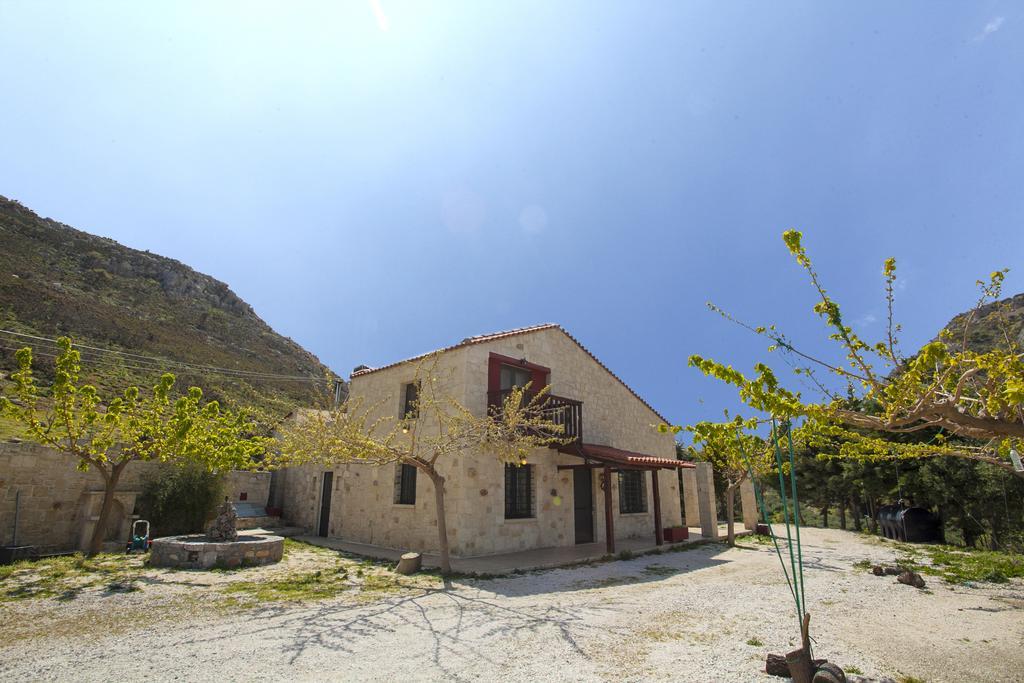 Elafos Hotel Salakos Exterior photo